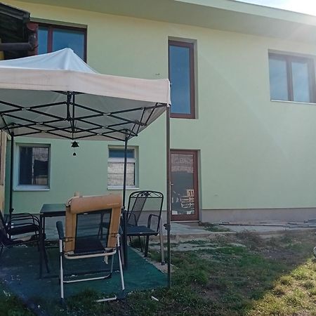 Apartamento Statek Veverska Bityska Exterior foto