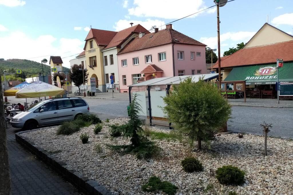 Apartamento Statek Veverska Bityska Exterior foto